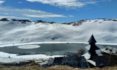 Parashar lake – Mandi