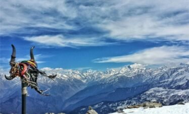 Kedarkantha trek in Uttarakand